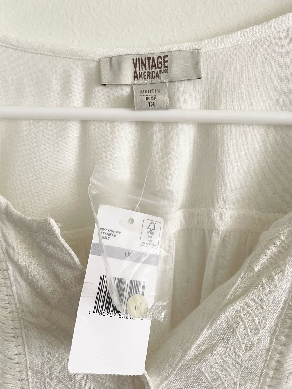 π€ NWT Vintage America White Embroidered Button-Front Blouse π€ - Picture 3 of 7